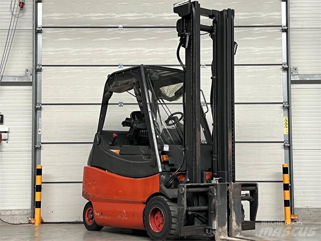 Linde E30 / 03 / 600 Elektrikli forkliftler