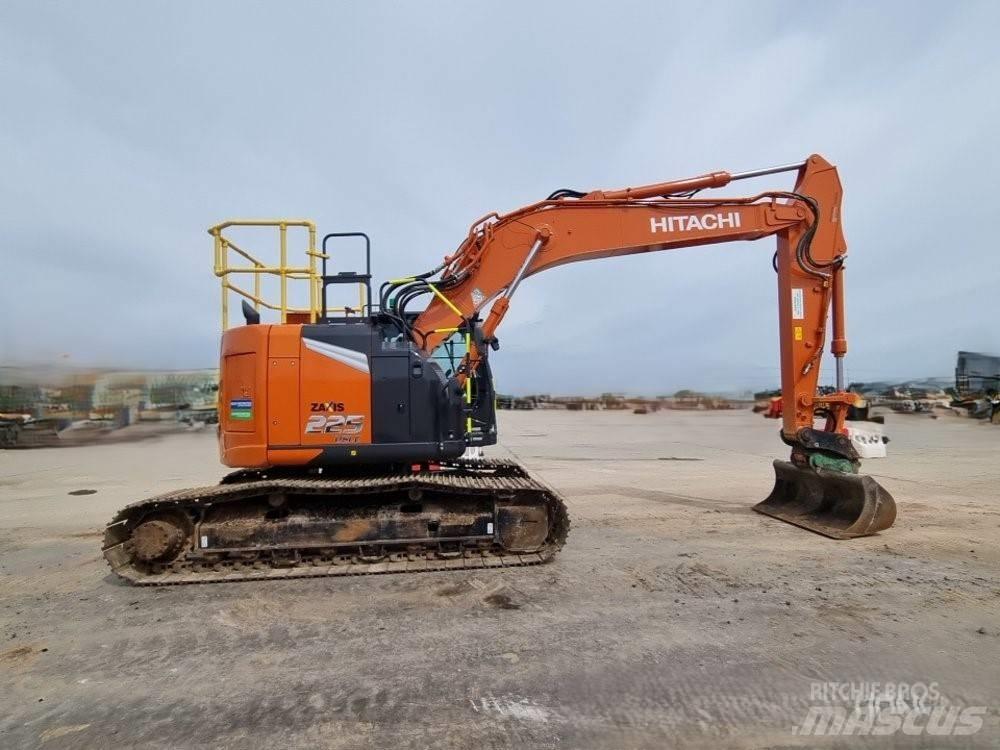 Hitachi ZX225USLC-7 Paletli ekskavatörler