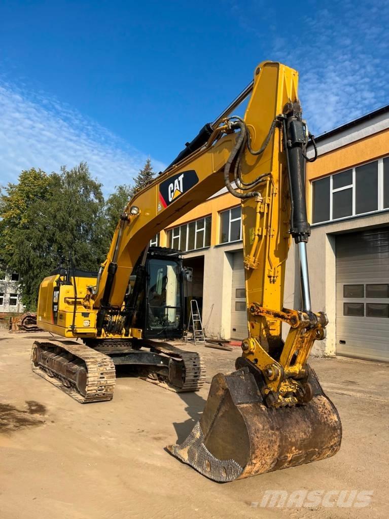 CAT 323 F LN Paletli ekskavatörler
