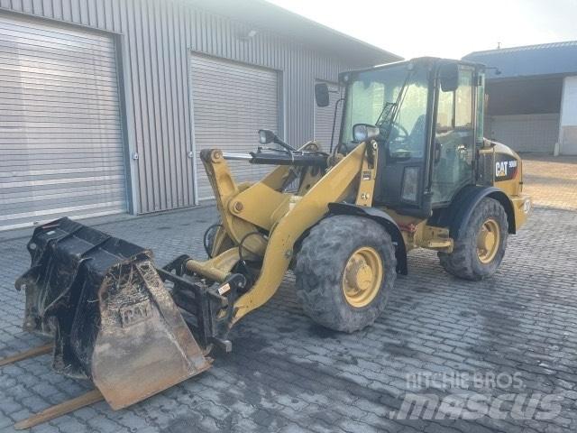 CAT 906 Tekerlekli yükleyiciler