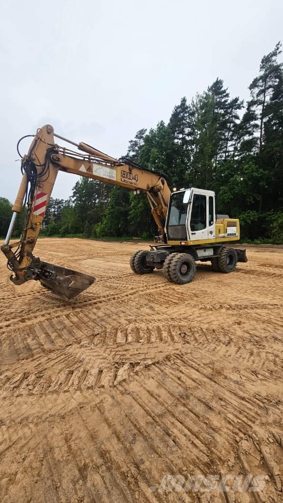 Liebherr 904 Lastik tekerli ekskavatörler