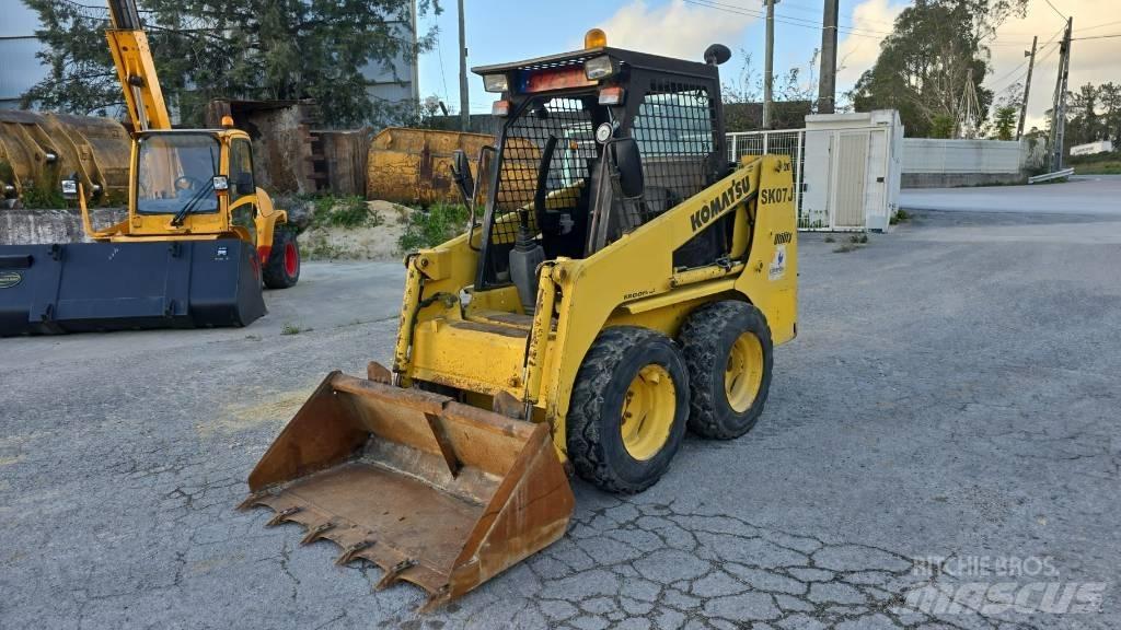 Komatsu SK07J Mini yükleyiciler