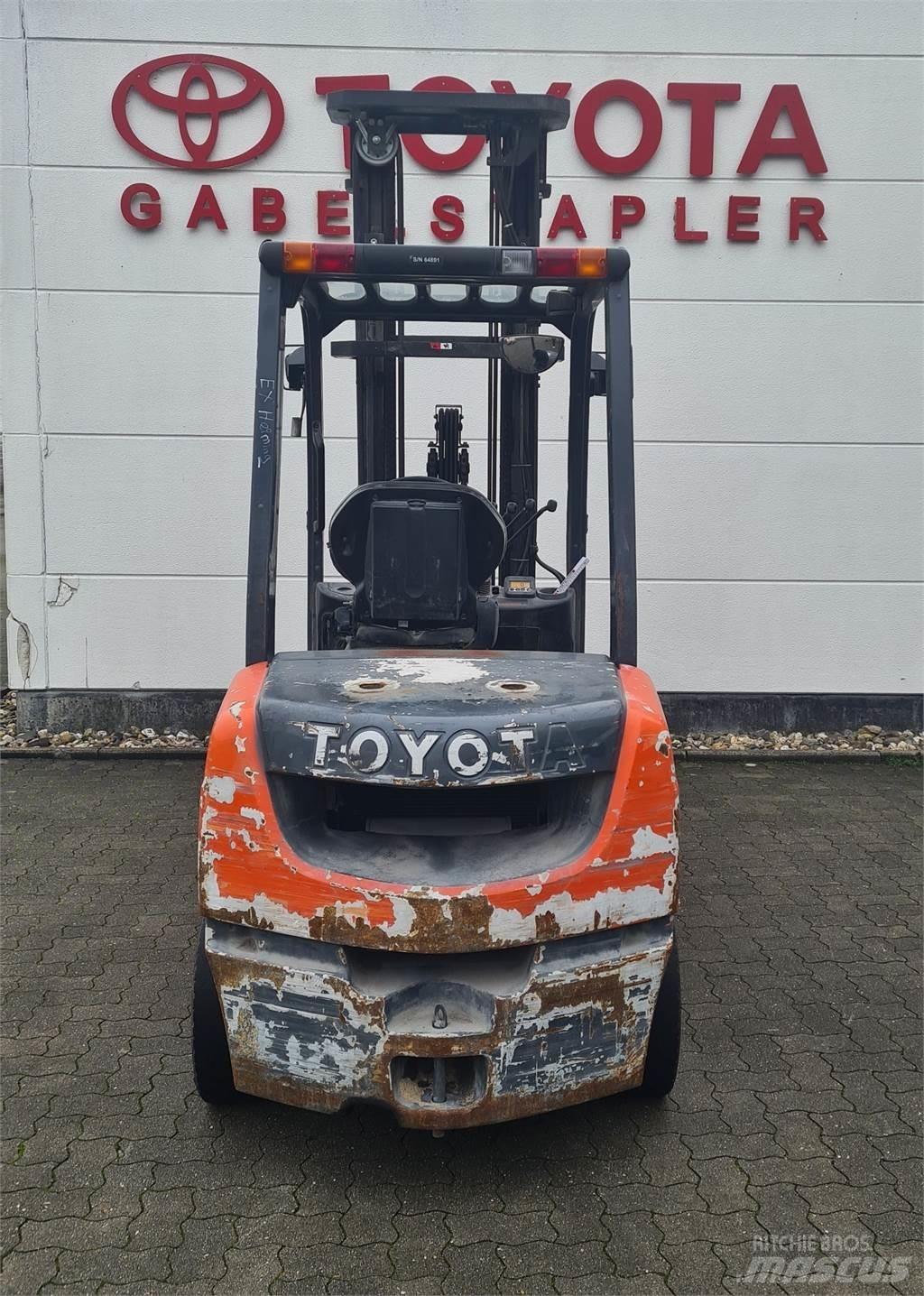 Toyota 02-8FDF30 Dizel forkliftler