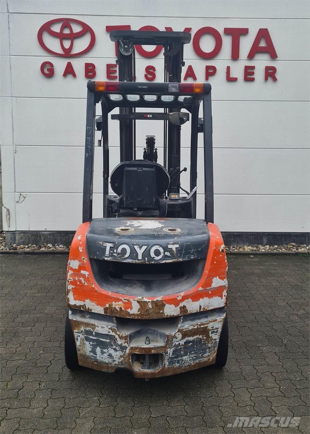 Toyota 02-8FDF30 Dizel forkliftler
