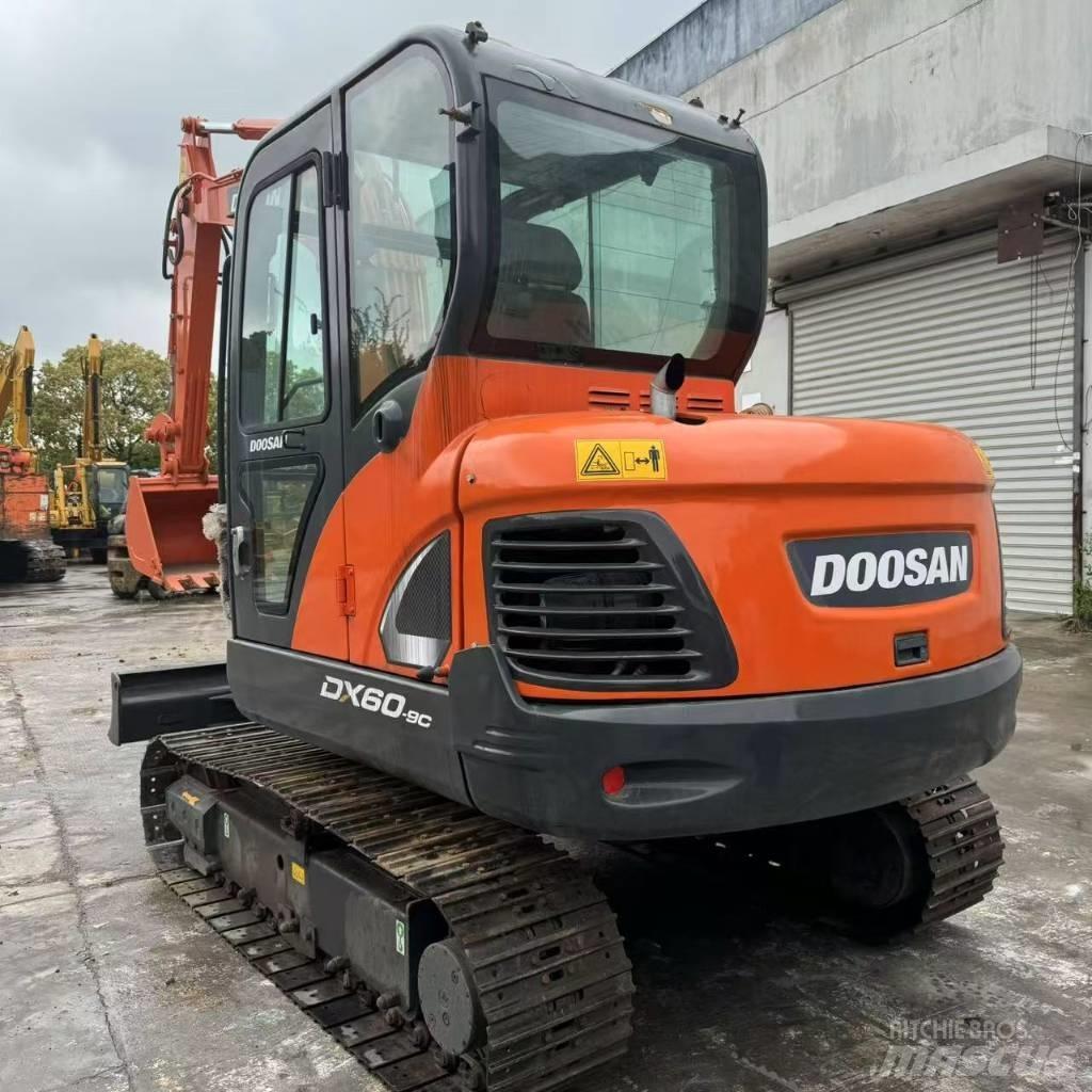 Doosan DX 60-9 C Mini ekskavatörler, 7 tona dek