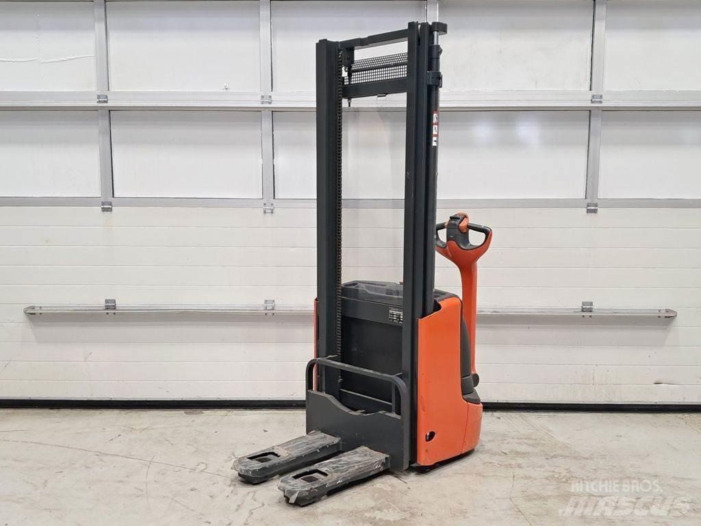 Linde L10 Yaya kumandali istif makinasi