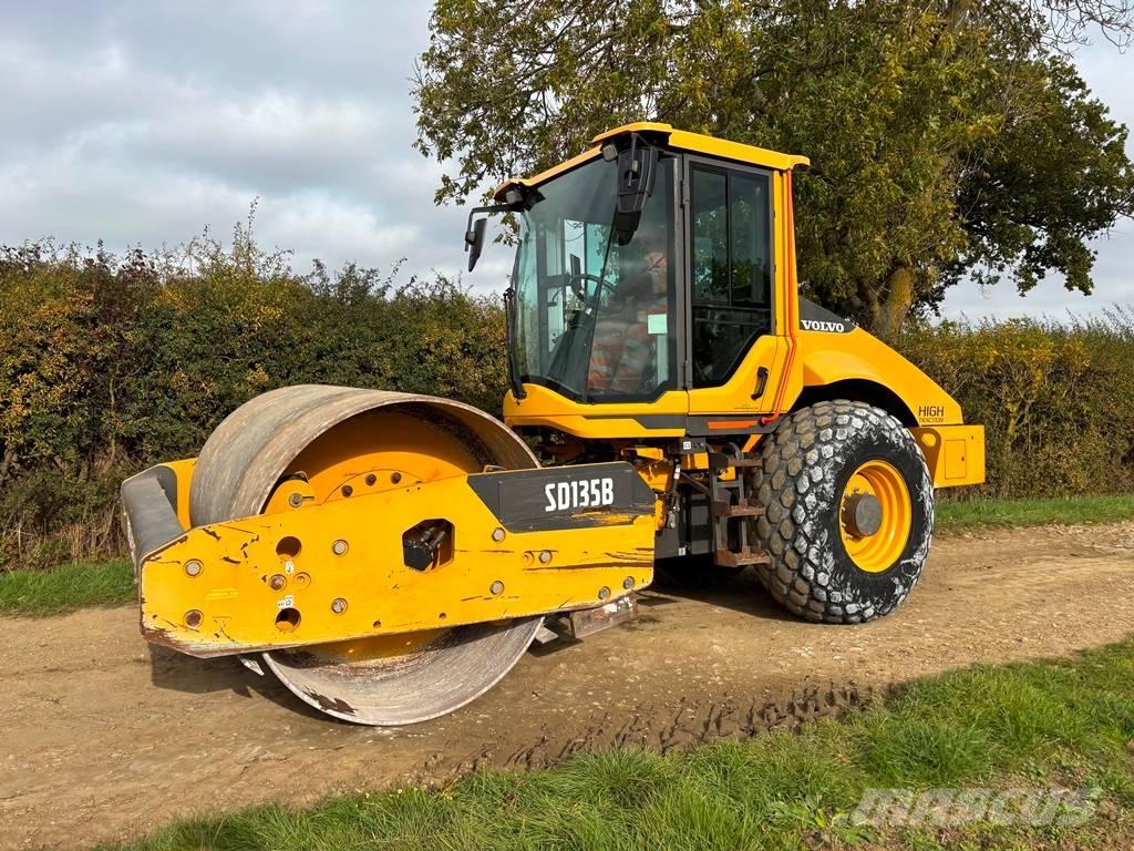 Volvo SD 135 B Tek tamburlu silindirler