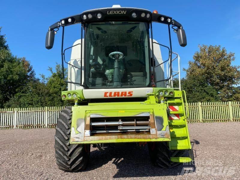CLAAS LEXION 740 Biçerdöverler
