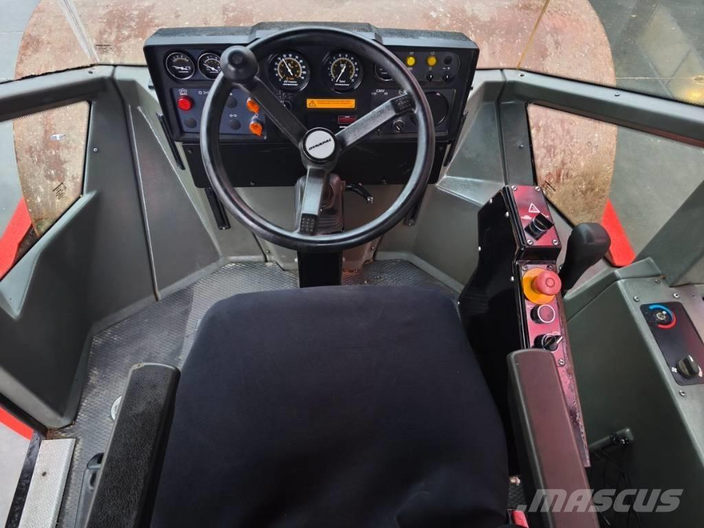 Dynapac CA 302 D Tek tamburlu silindirler