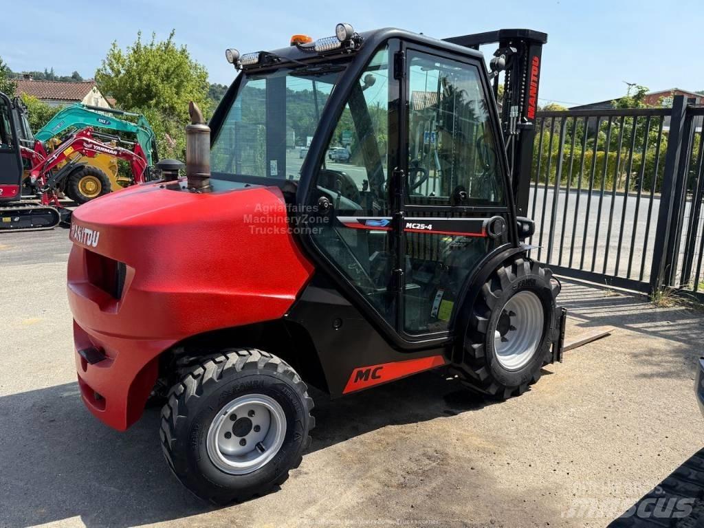 Manitou MC 25 Arazi tipi forklift