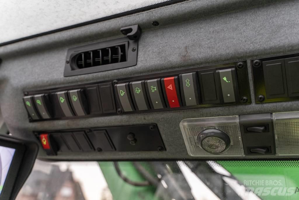 Sennebogen 818 E Lastik tekerli ekskavatörler