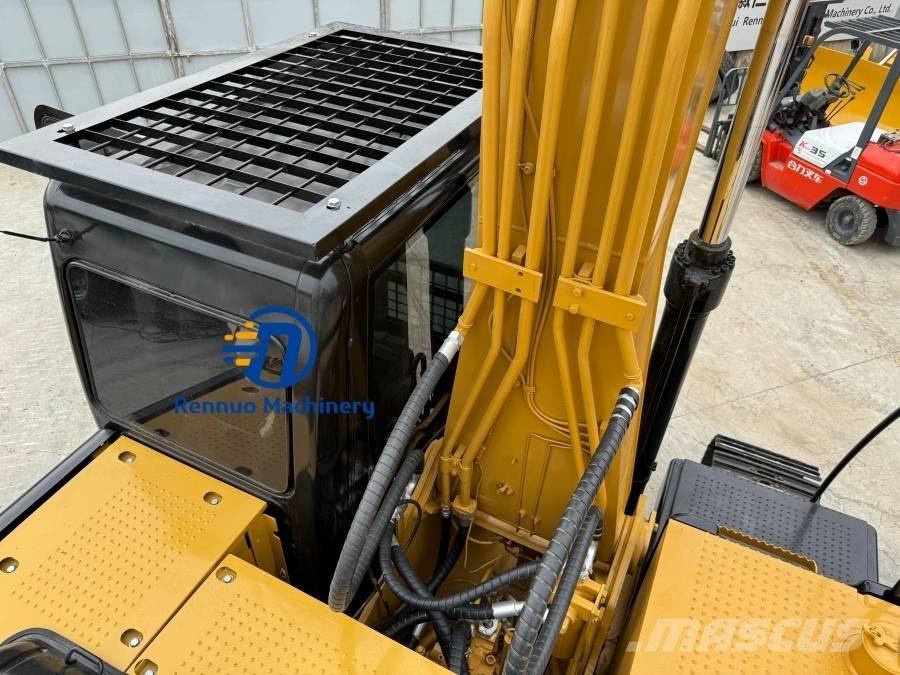 CAT 320D2L Paletli ekskavatörler