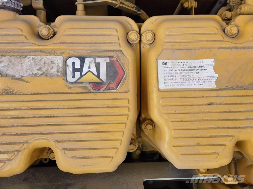 CAT 374 Paletli ekskavatörler