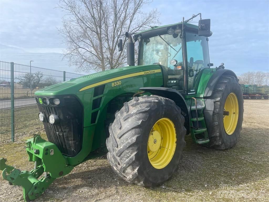 John Deere 8330 Traktörler