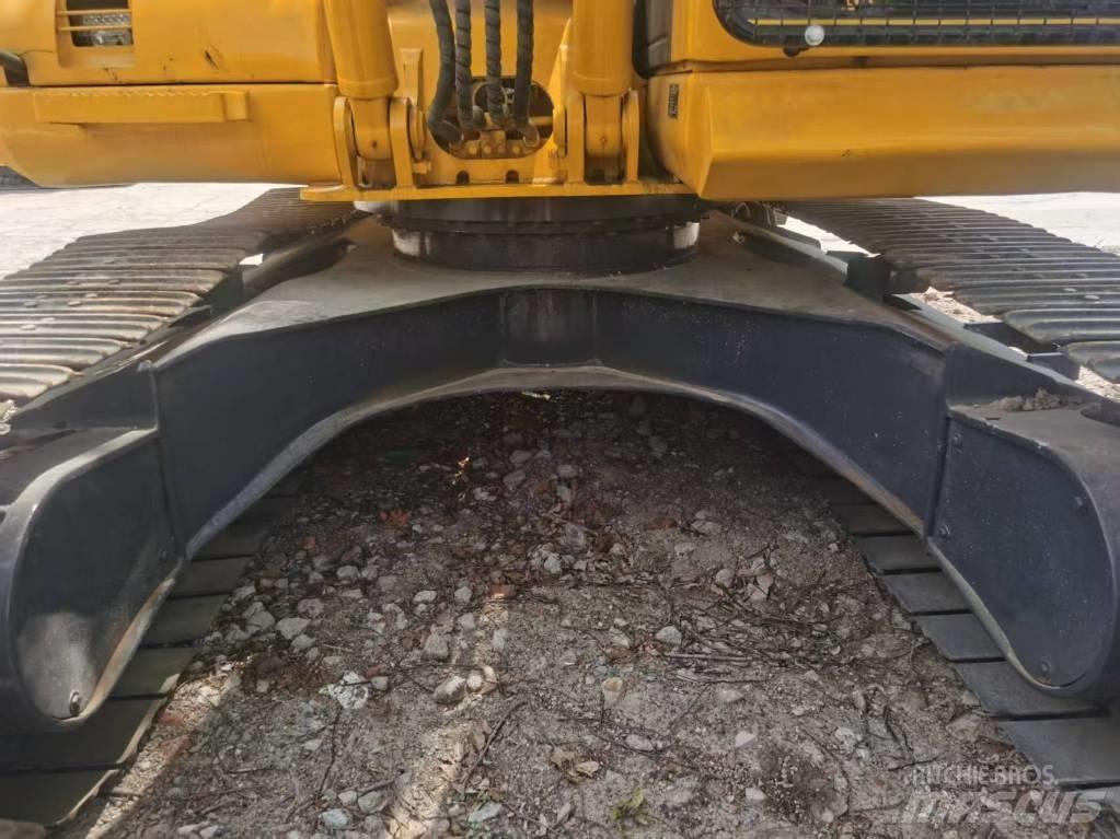 Komatsu PC 130 Paletli ekskavatörler