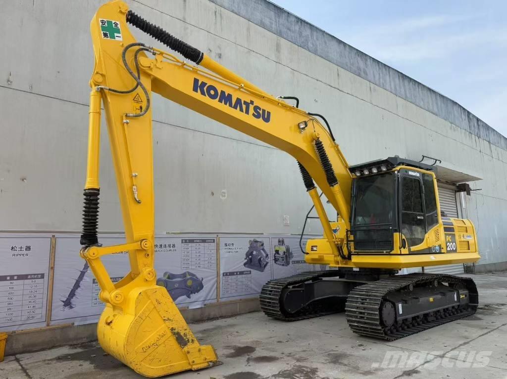 Komatsu PC 200-8N1 Paletli ekskavatörler