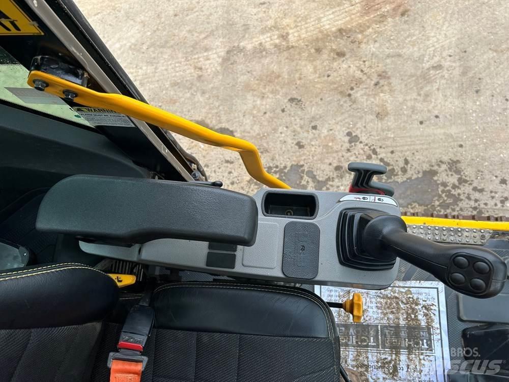 JCB 140X Paletli ekskavatörler