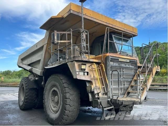 Komatsu HD605-7 Yol disi kaya kamyonu