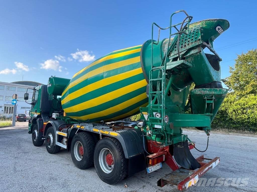 Iveco Trakker 440 Transmikserler