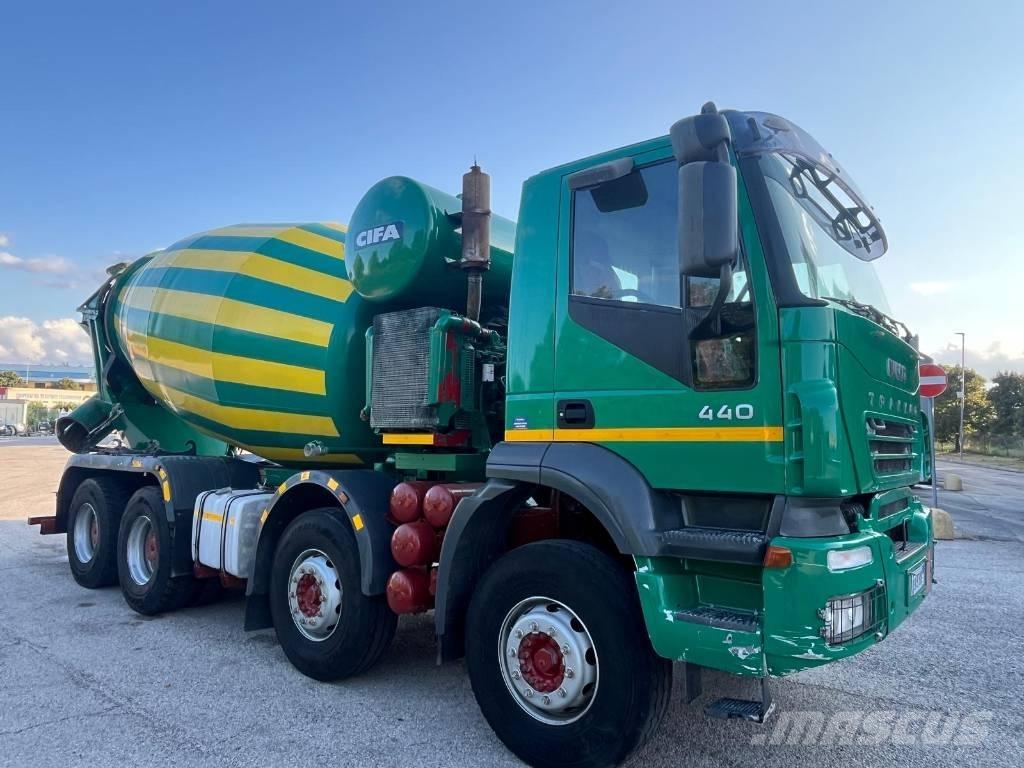 Iveco Trakker 440 Transmikserler