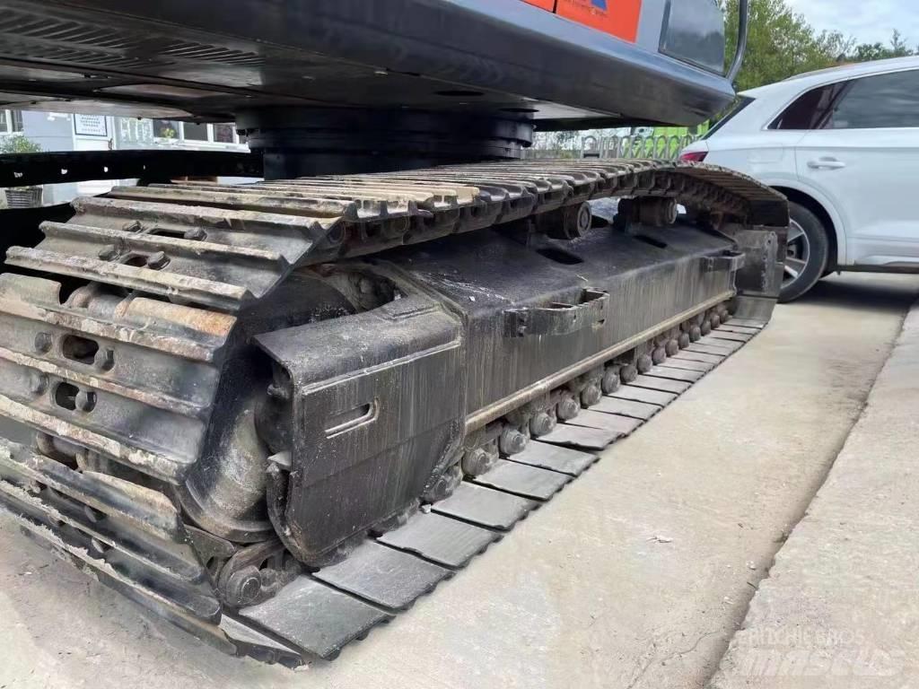Hitachi ZX200 Paletli ekskavatörler