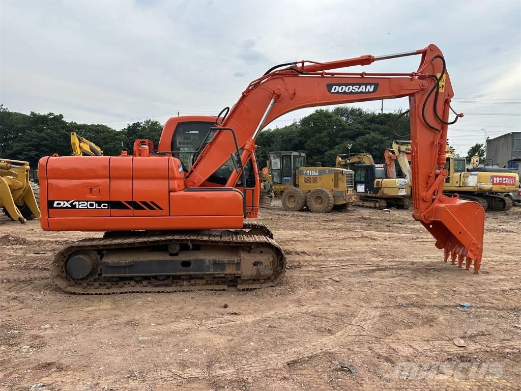 Doosan DX 120 Paletli ekskavatörler