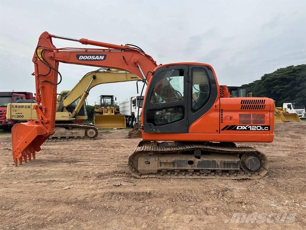 Doosan DX 120 Paletli ekskavatörler