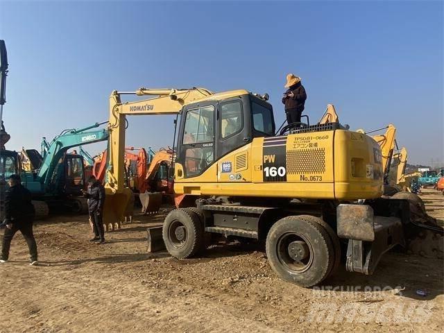 Komatsu PW160 Paletli ekskavatörler