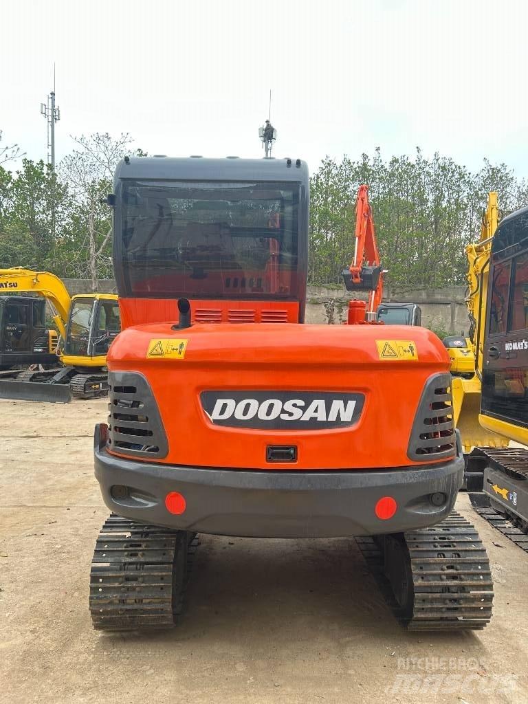 Doosan DX 60-9 C Paletli ekskavatörler