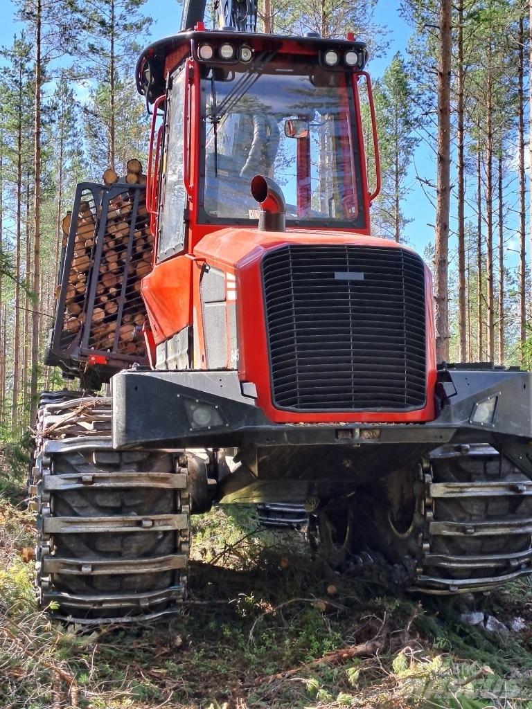 Komatsu 845 Tomruk yükleyici traktörler