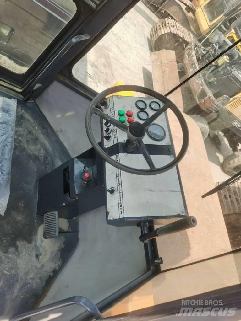 Dynapac ca25d Tek tamburlu silindirler