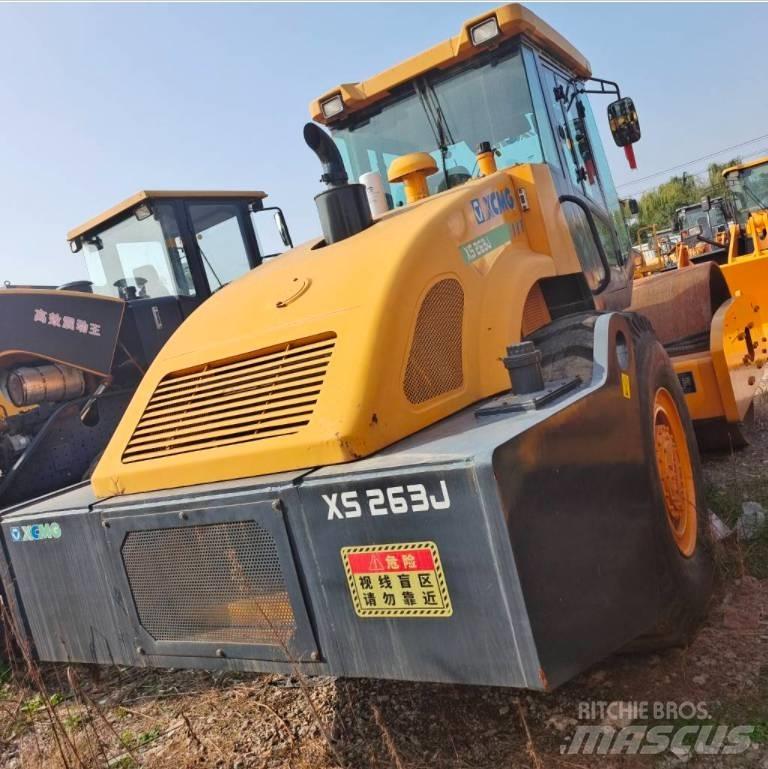 XCMG XS 263 J Tek tamburlu silindirler