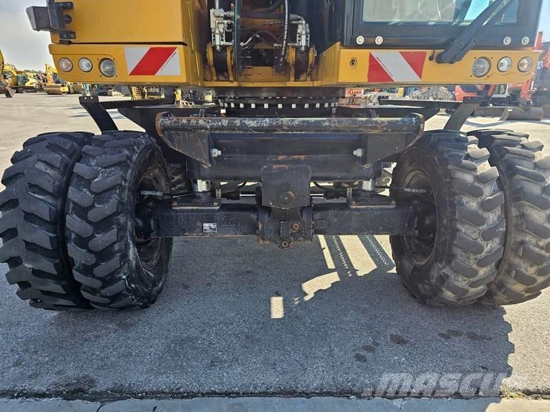 CAT M320F Lastik tekerli ekskavatörler