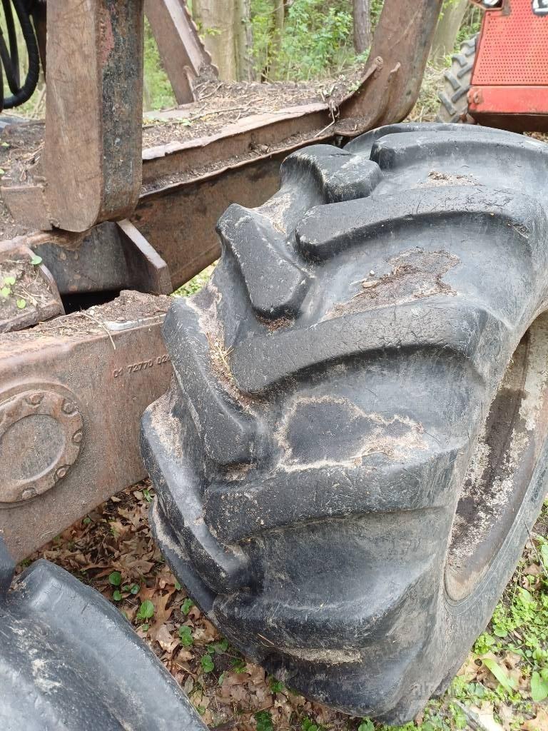 Valmet 840.2 Tomruk yükleyici traktörler
