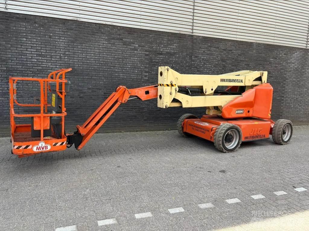 JLG E450AJ Körüklü personel platformları