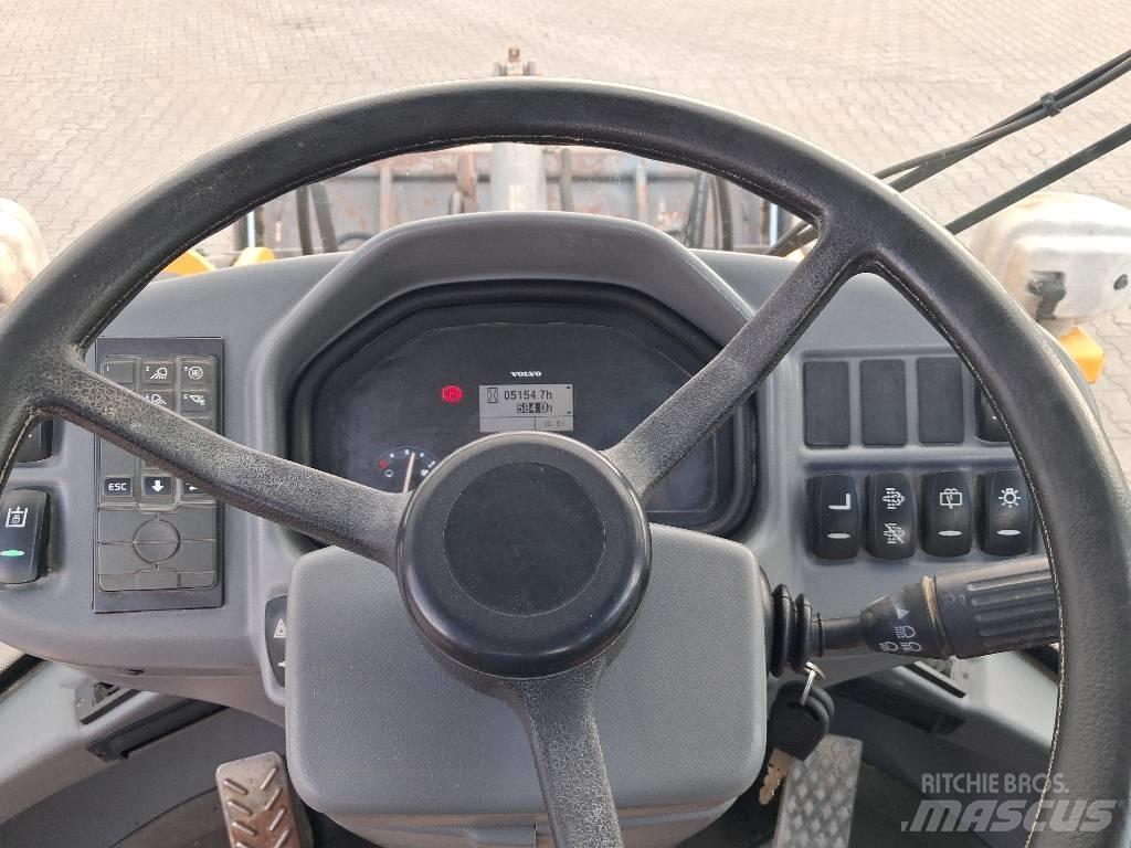 Volvo L 30 G Tekerlekli yükleyiciler