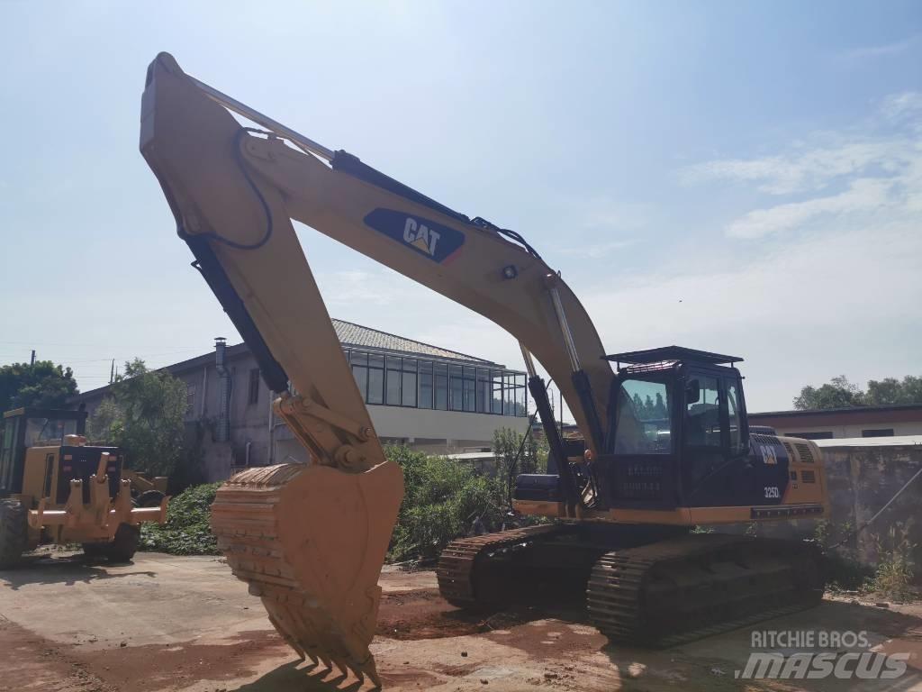 CAT 325DL Paletli ekskavatörler