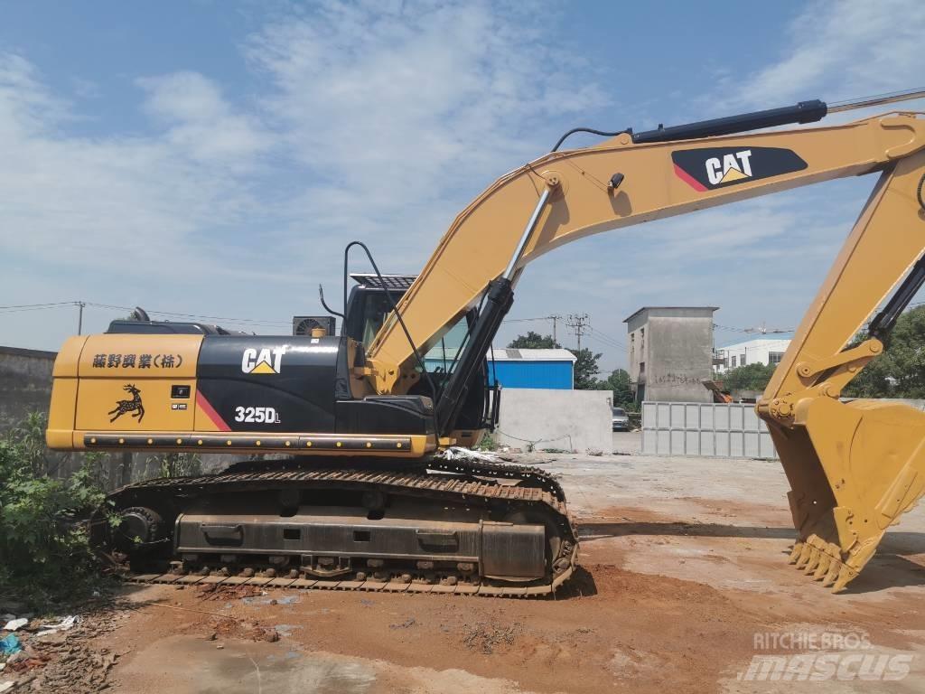 CAT 325DL Paletli ekskavatörler