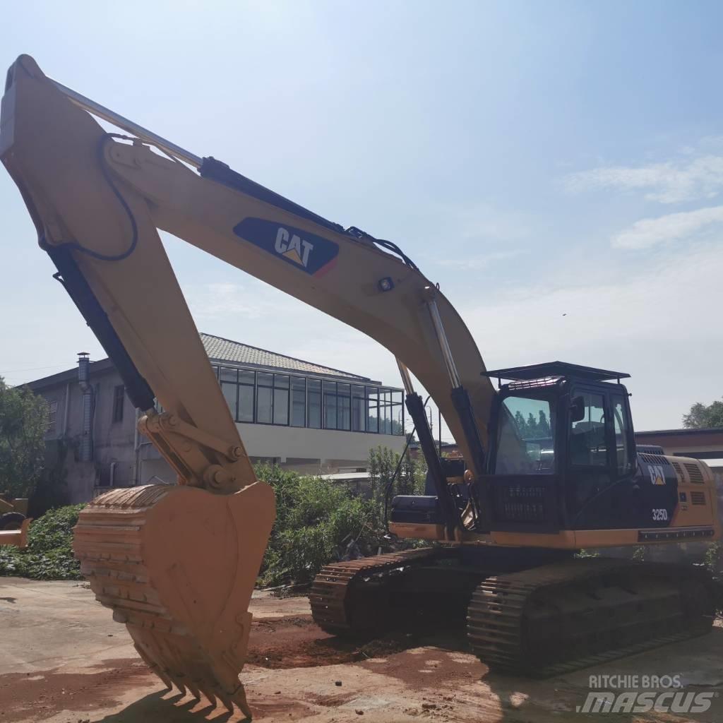 CAT 325DL Paletli ekskavatörler