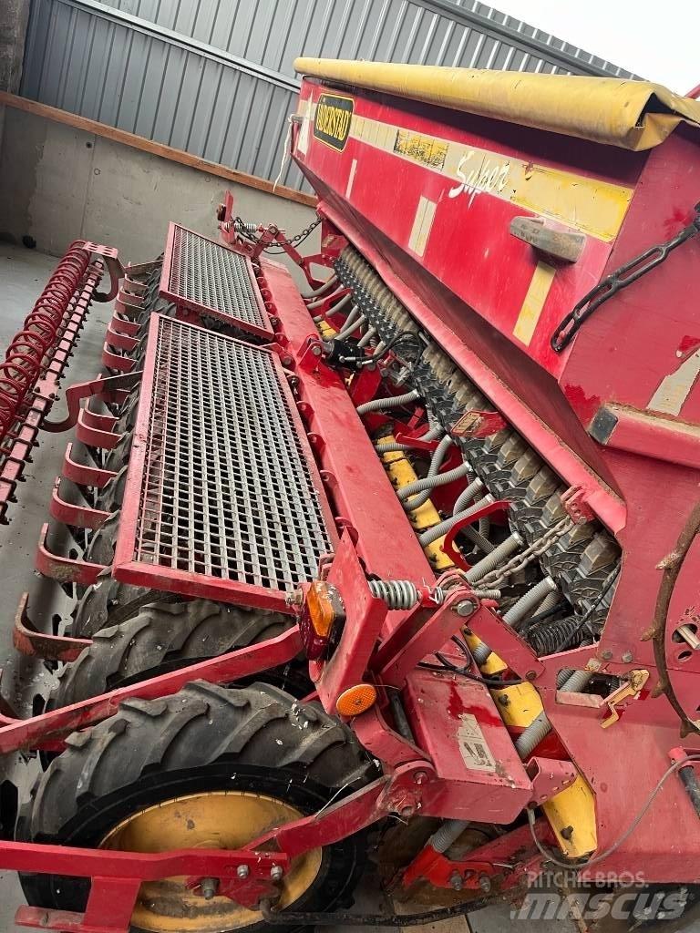Väderstad Rapid400C Kombine hububat mibzerleri