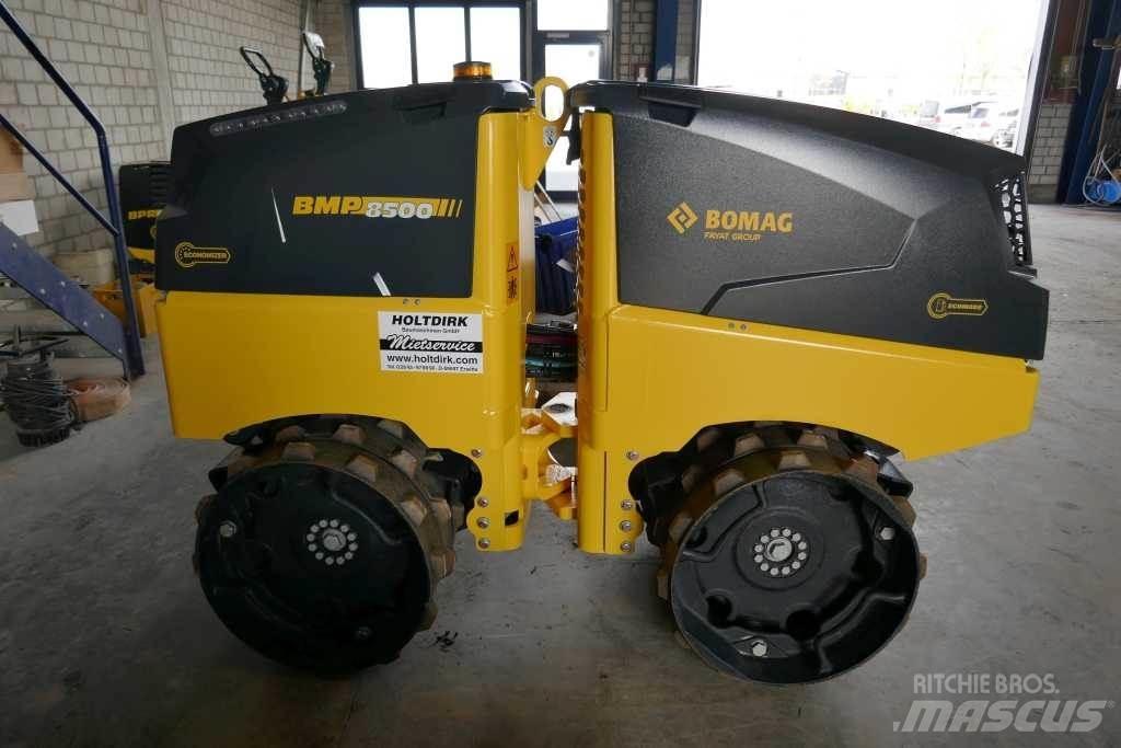 Bomag BMP 8500 Çim düzeltme silindirleri