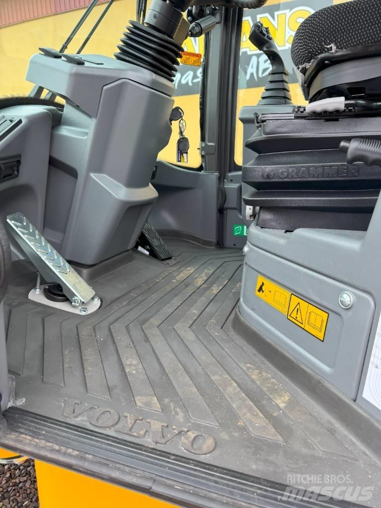 Volvo L 30 HS Tekerlekli yükleyiciler