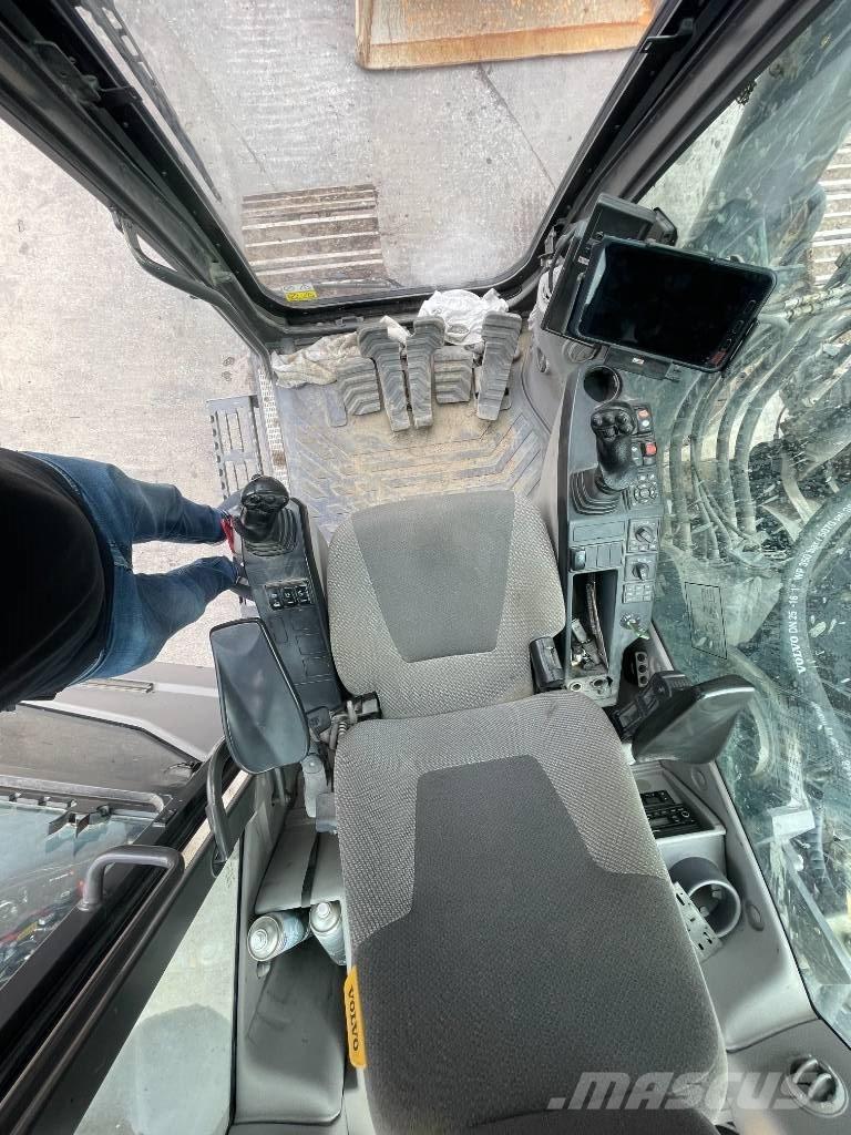 Volvo EC 300 EL Paletli ekskavatörler