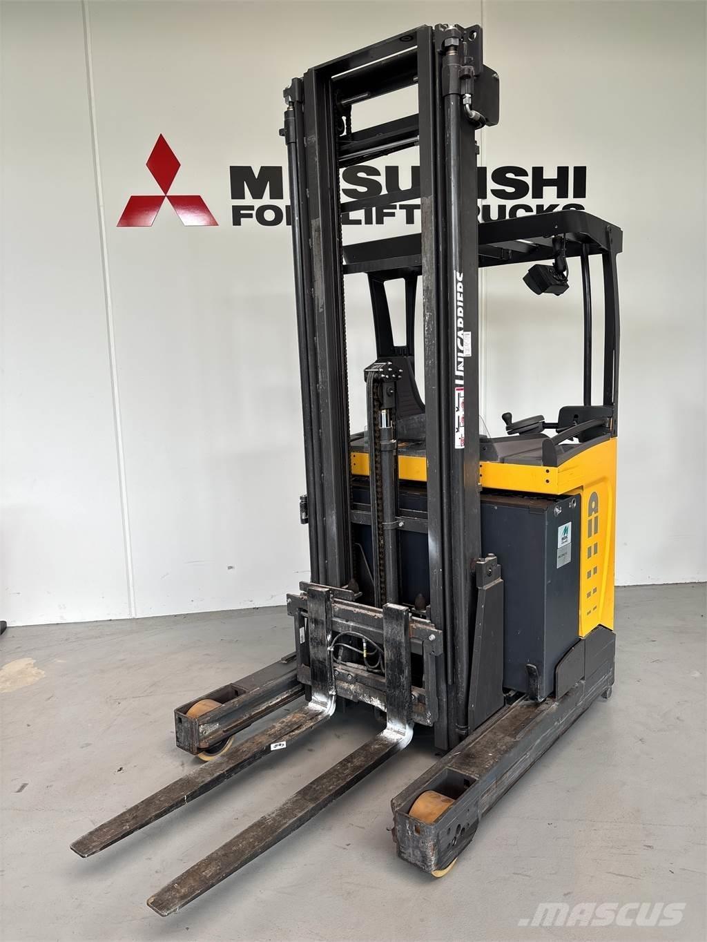Atlet UMS160 Reach truck - depo içi istif araçları