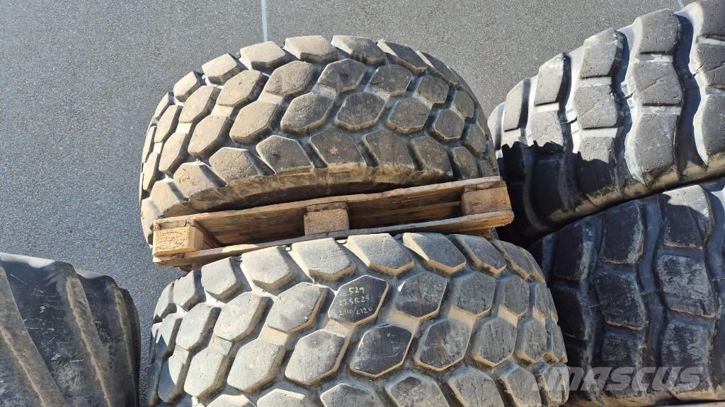 Bridgestone 23.5R25 Tekerlekler