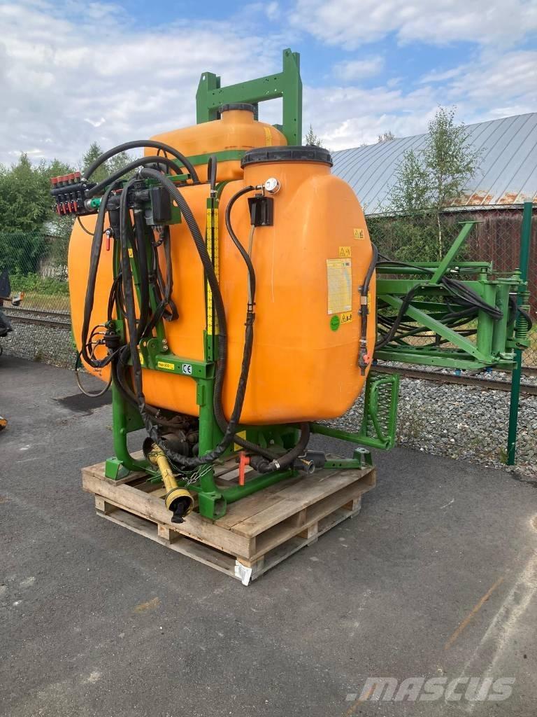 Amazone UF 1200 Monte edilebilir pülverizatörler