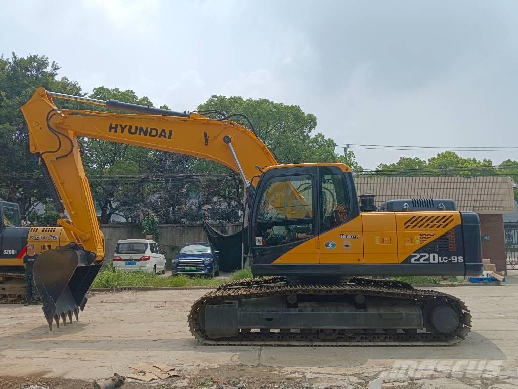 Hyundai R220LC-9S Paletli ekskavatörler