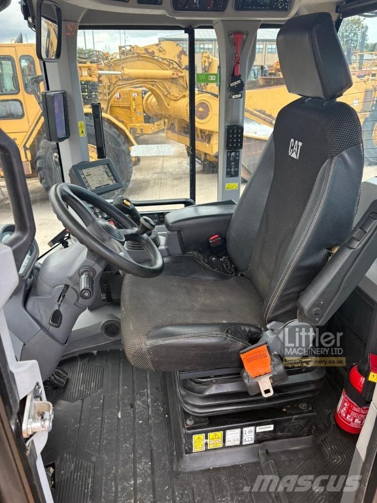 CAT 926 M Tekerlekli yükleyiciler