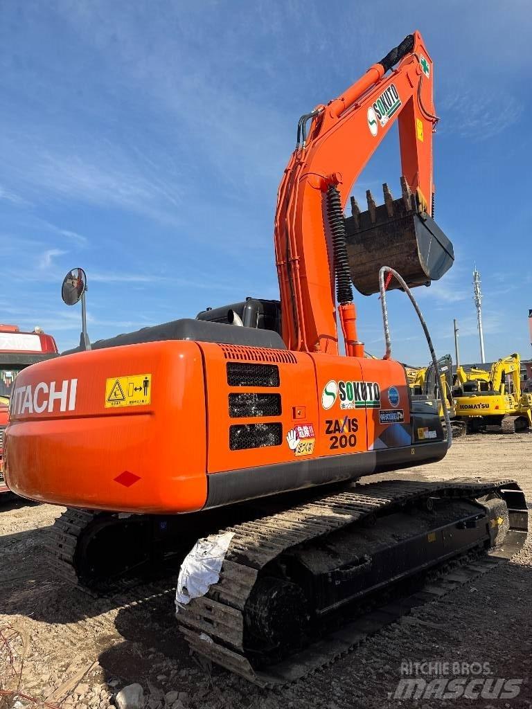 Hitachi ZX 200 Paletli ekskavatörler