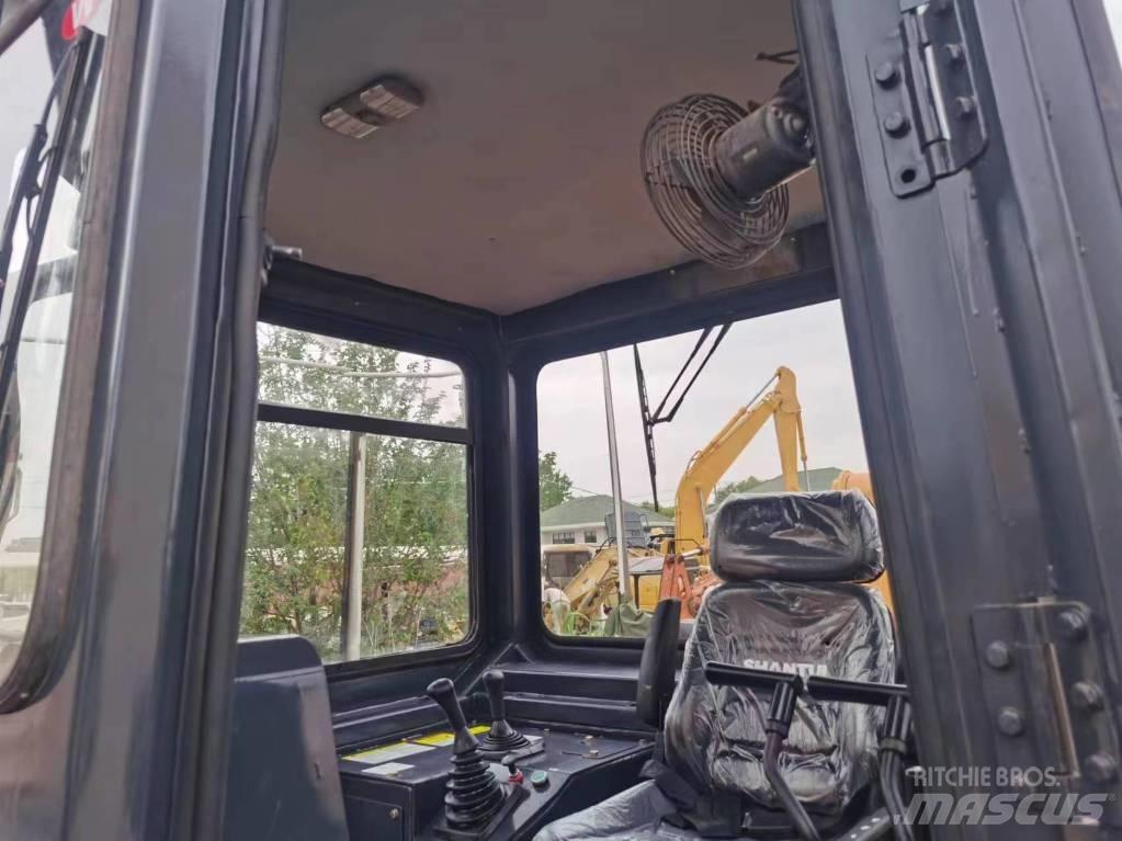 Shantui SD 32 Paletli dozerler
